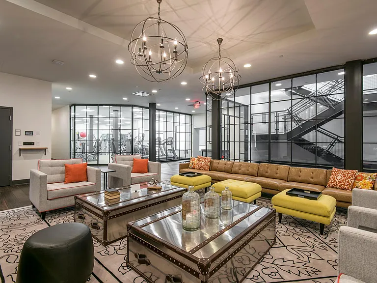 The Latham at Seventeenth — Photo 9