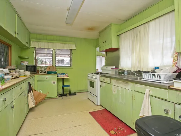 1924 Skyline Dr, Honolulu, HI 96817