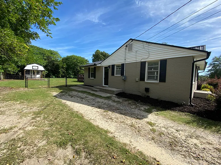 3501 Rainbow St — Photo 3