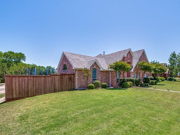 2nd image of 8436 Finsbury Dr