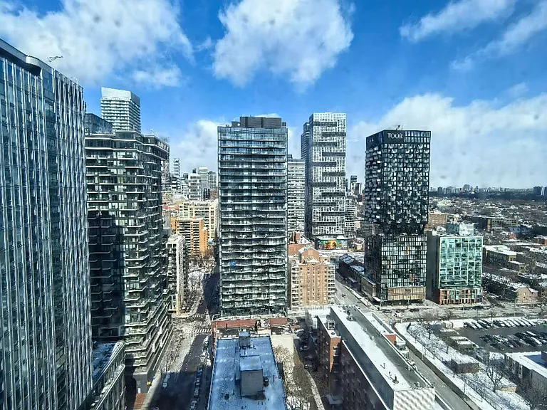 100 Queen St E #2912 — Photo 14