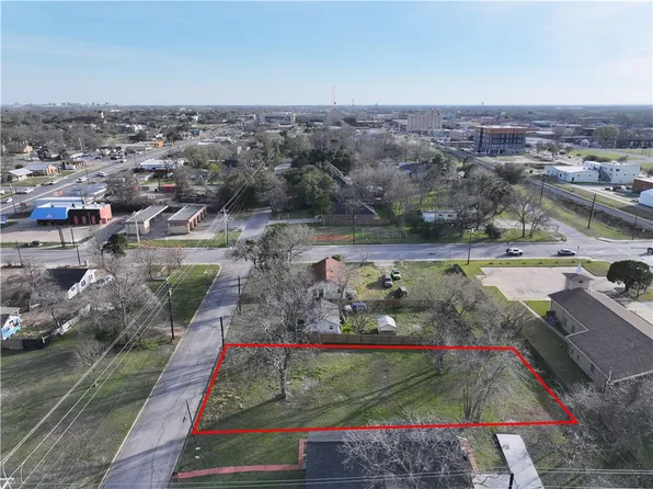 806 N Washington Ave, Bryan, TX 77803
