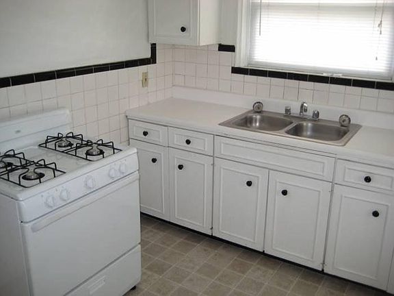 2nd image of 7539 Byron Pl APT 3N