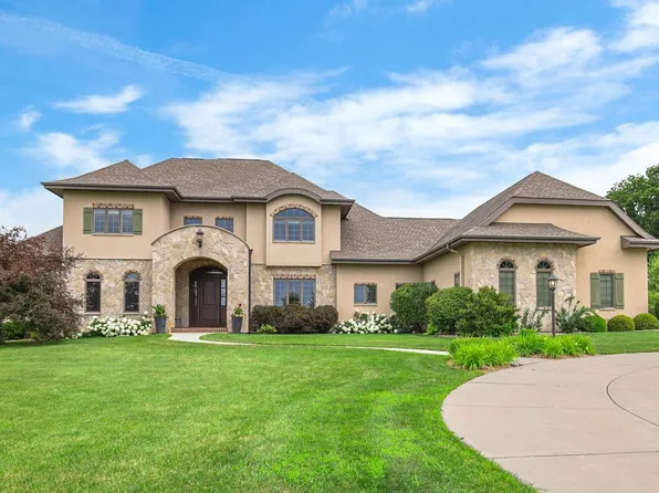 596 Hillcrest Lane, Brooklyn, WI 53521