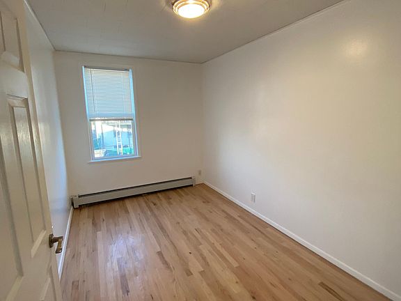 5th image of 6135 56th Ave Floor 2