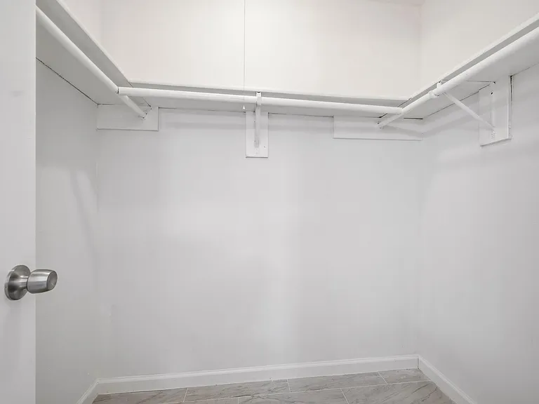 7310 Londres Dr — Photo 25
