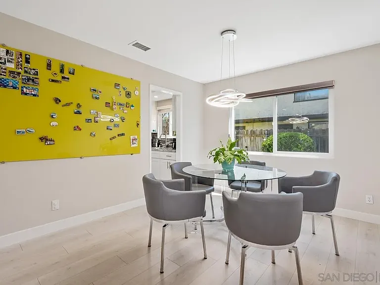 1516 Encino Ave #B — Photo 10