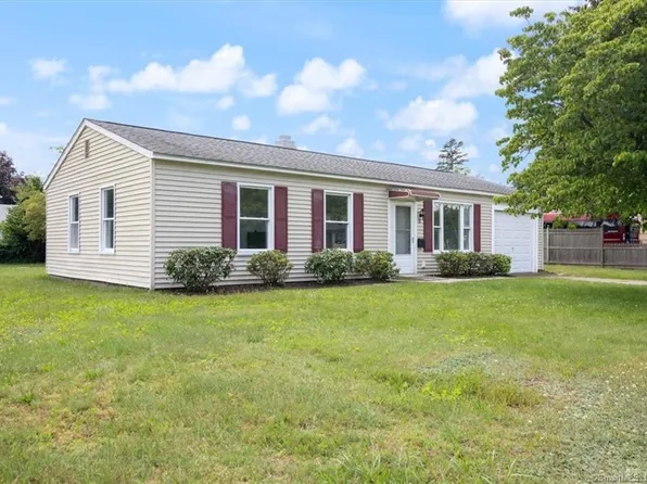 32 Manwaring Road, Norwich, CT 06360