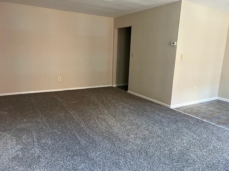 Courtyard Apartments — Photo 12
