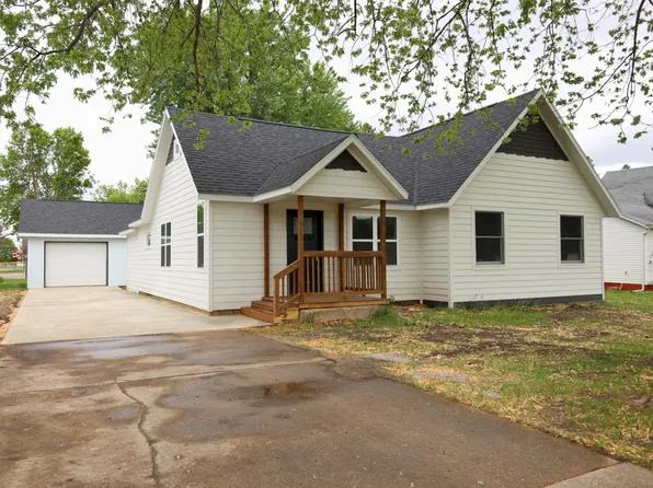 1609 5th Ave N, Estherville, IA 51334