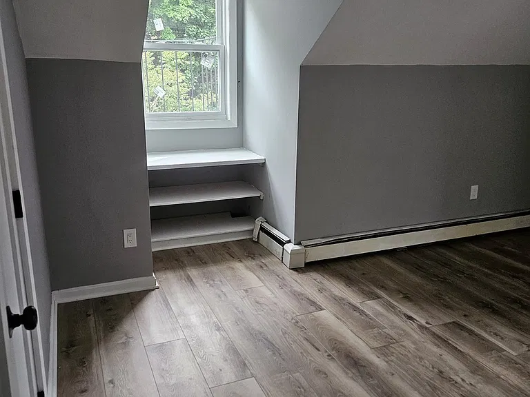 14 Hillside St #3 — Photo 15