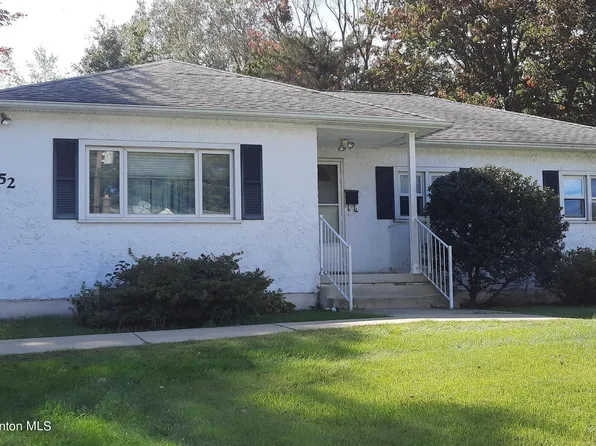 52 Snook St, Scranton, PA 18505