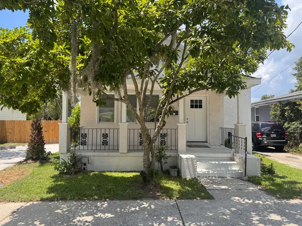 2119 Harden St, Savannah, GA 31415