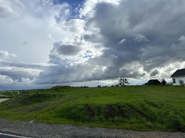 2090 Mohawk Ct, Ione, CA 95640