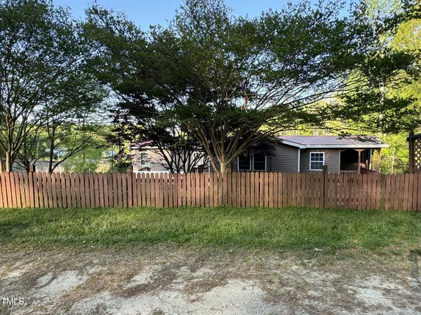 423 S Carroll St, Apex, NC 27539