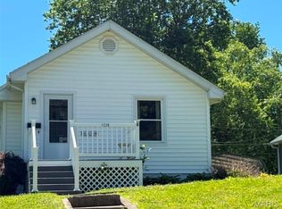 1220 W Edwards St, Vandalia, IL 62471