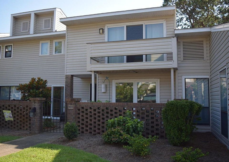1st image of 103 Bay Ct #103