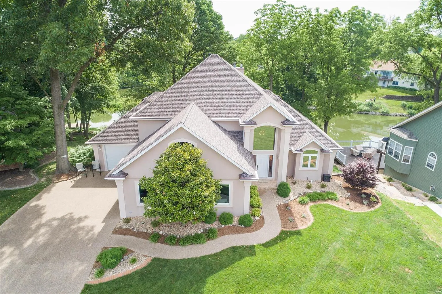 2732 Fieldstone Dr photo 1