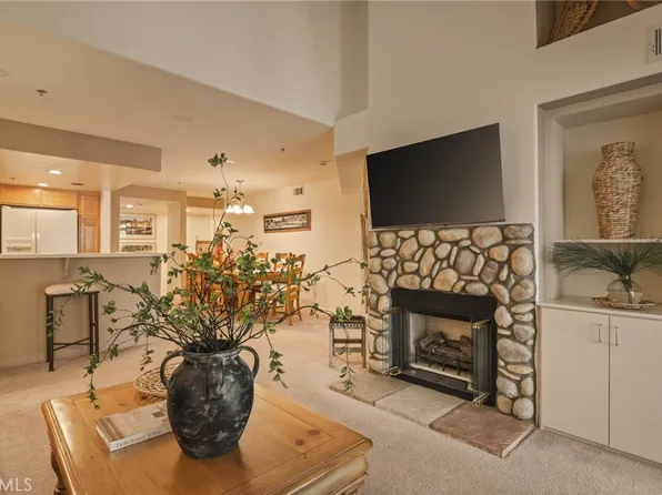 306 Villa Way, Lake Arrowhead, CA 92352
