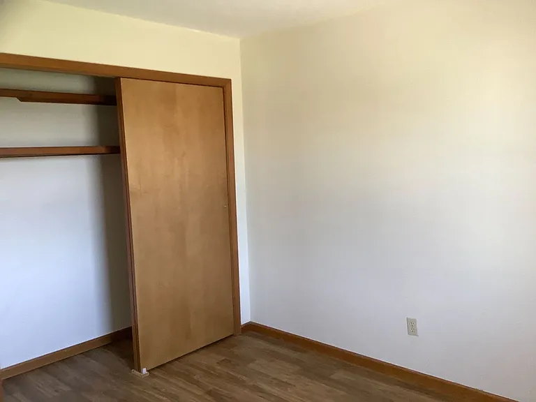 204 Stonewall Ct — Photo 8