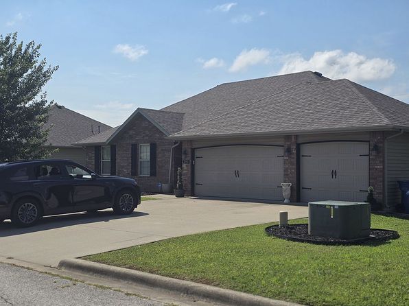 2992 E Jamestown Ct