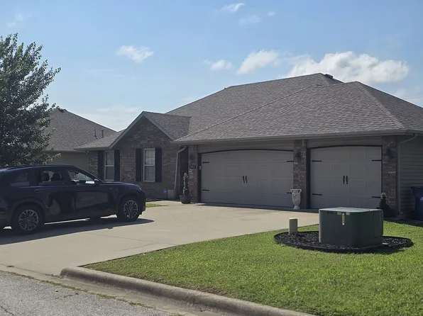 2992 E Jamestown Ct, Republic, MO 65738