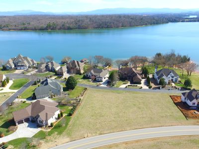 730 Rarity Bay Pkwy, Vonore, TN, 37885