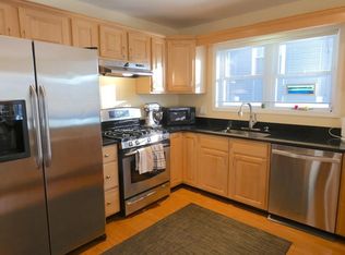 30 Salisbury Rd #30, Newton, MA 02458