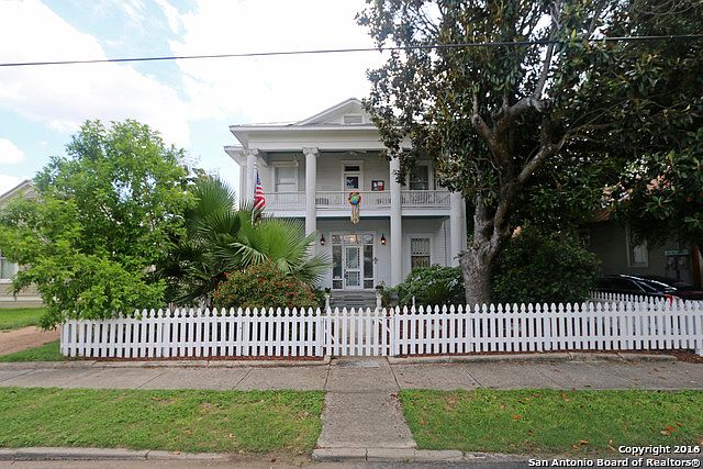 1st image of 222 Camargo St