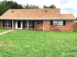 418 Colonial Dr, Garland, TX