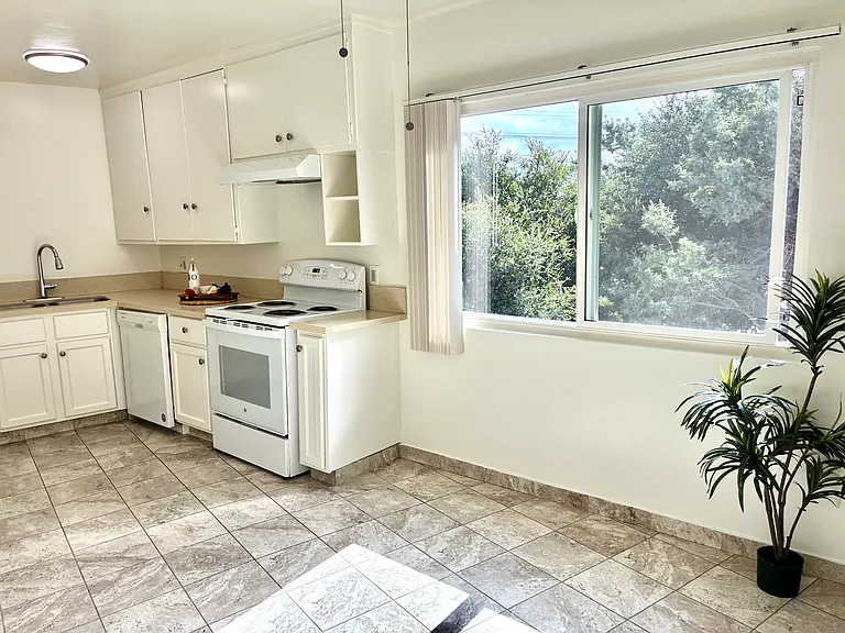 5808 S Pacific Coast Hwy — Photo 5