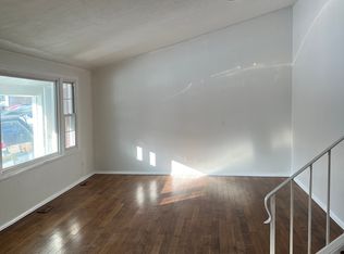 410 Chatham Cir, Buffalo Grove, IL 60089