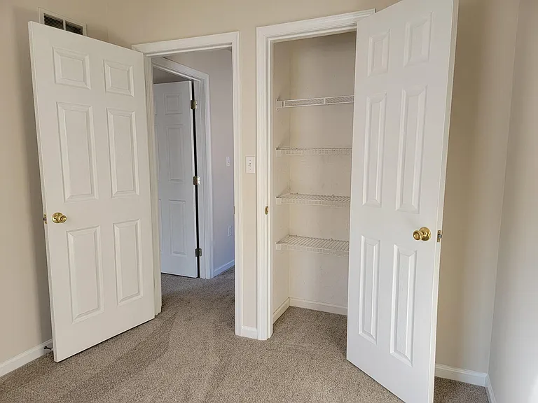 673 Rockwood Dr — Photo 17