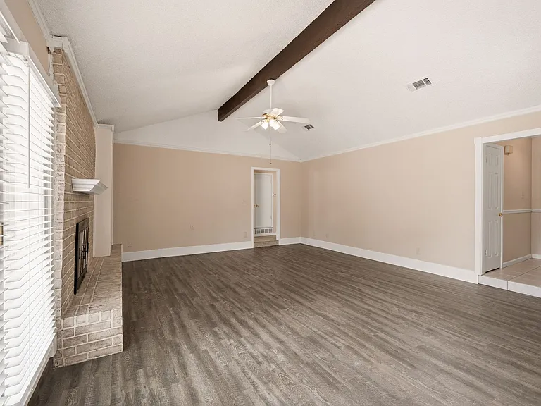 328 Anita Ave — Photo 4