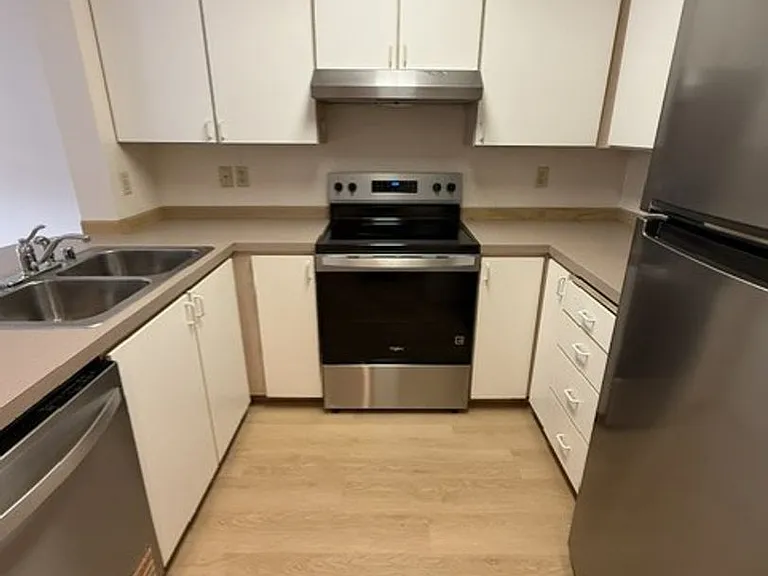 Griffin 12-Plex — Photo 4