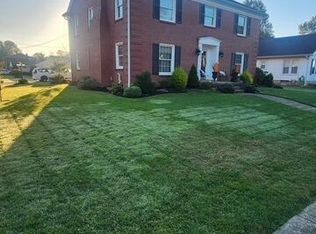 301 10th St, Carrollton, KY 41008