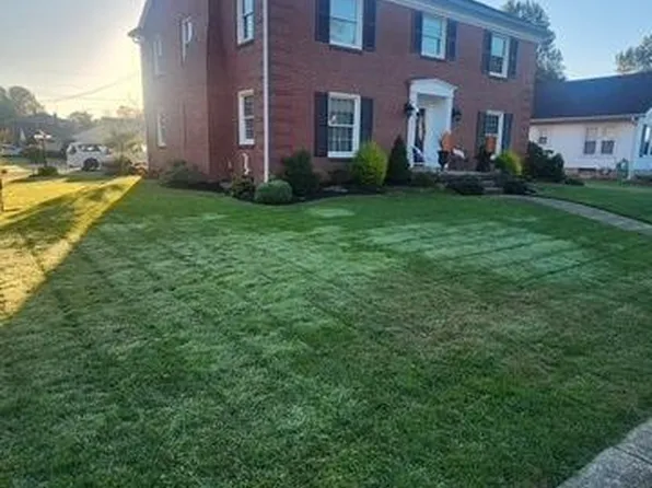 301 10th St, Carrollton, KY 41008