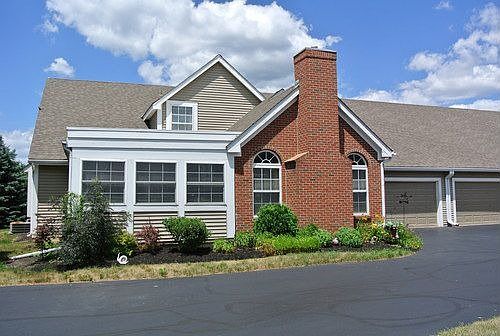 1st image of 855 Shelbourne Pl