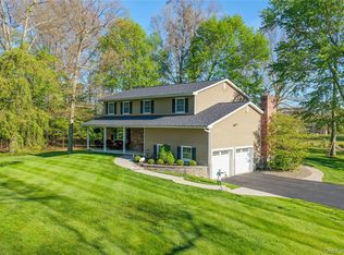 36 River Glen Rd, Shawangunk, NY 12589