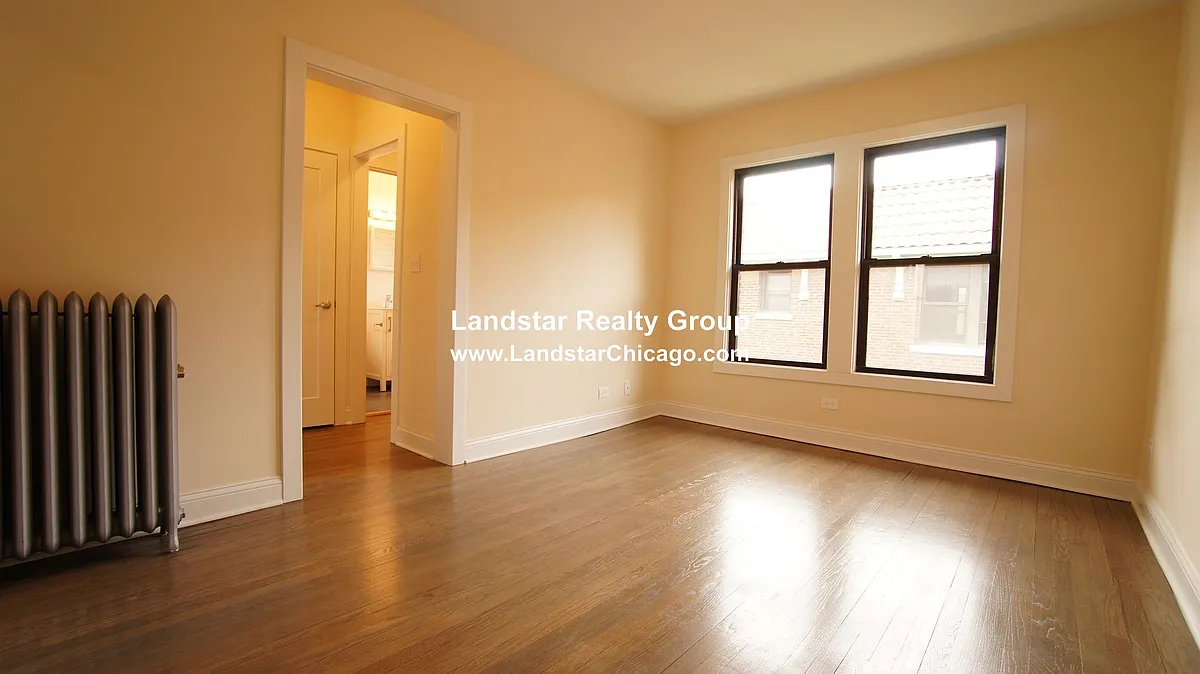 Building Photo - 2643 N Spaulding Ave #1E