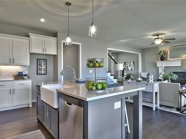 17426 W 164th Ter, Olathe, KS 66062