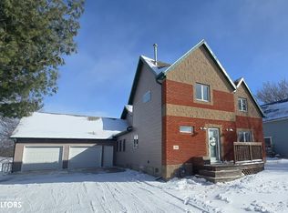 715 S Golf Course Rd, Forest City, IA 50436