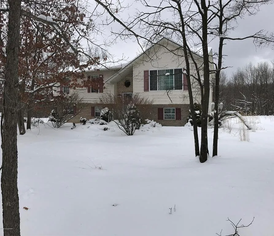 127 Colleen Dr photo 1