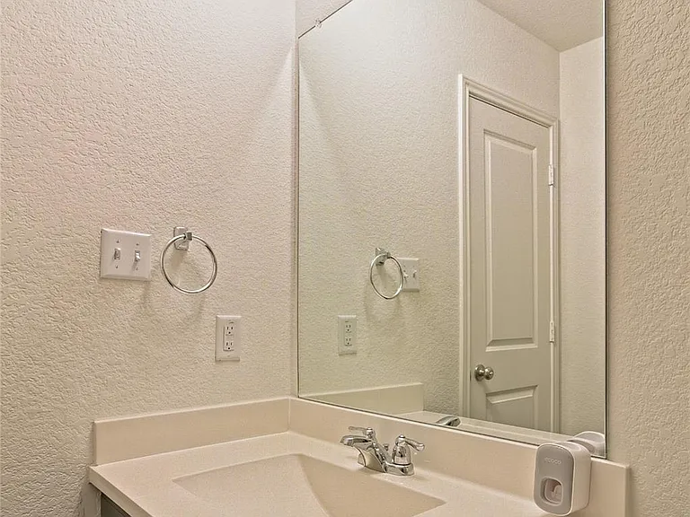 108 Circle Way — Photo 25