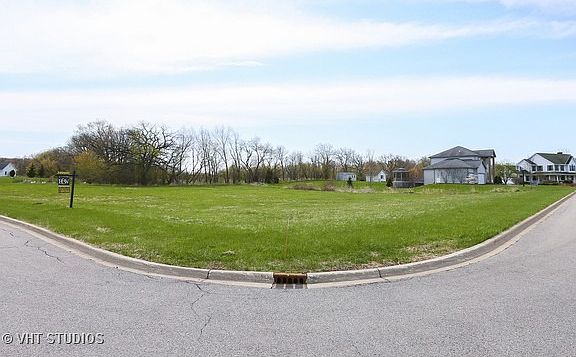 2nd image of 317 Bluffs Edge Dr