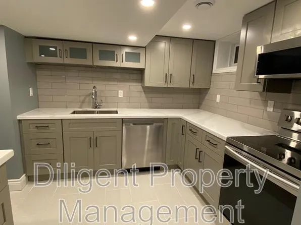369 Applegrove Ave, Peterborough, ON K9H 5L4
