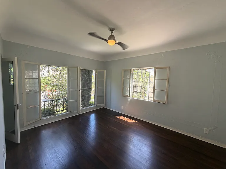 1047 S Orange Grove Ave #1 — Photo 27