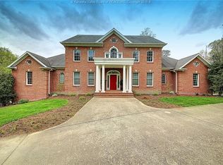 19 Woodberry Ln, Charleston, WV 25304