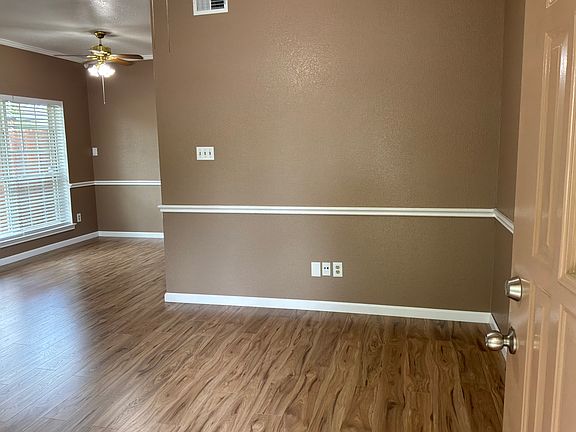 3rd image of 708 Northern Trl