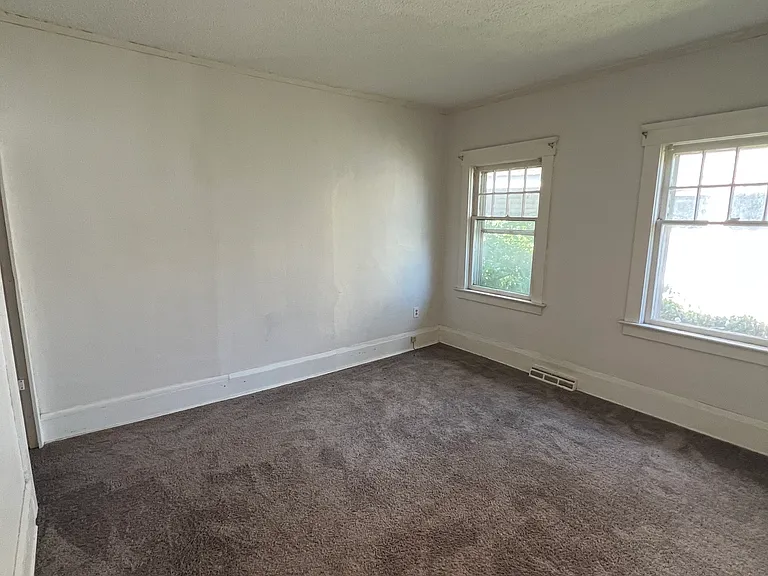648 Maryland Ave SW — Photo 7